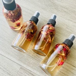 EBONY ESSENCE HYDRATING FACE MIST